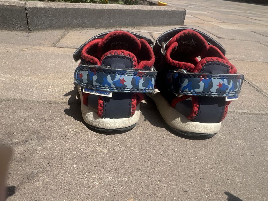 Sandale Geox nr 21 baieti