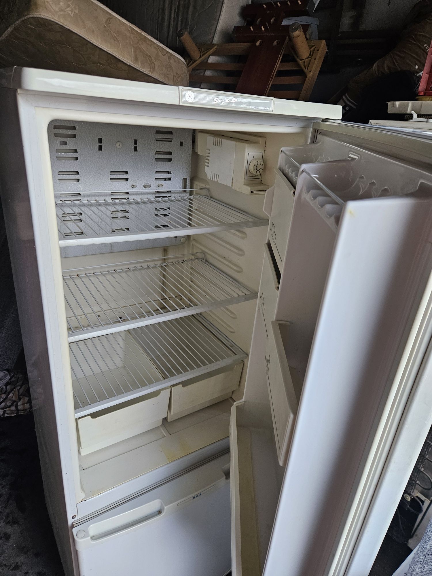 Продам холодильник БИРЮСА
