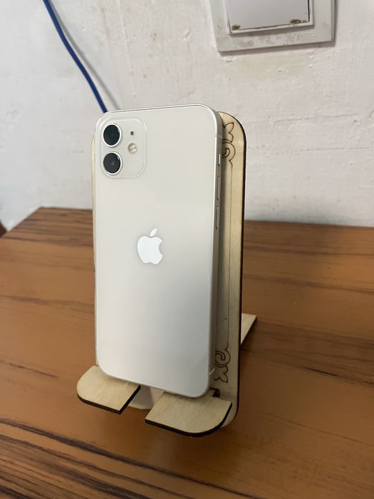 Iphone 12 продается
