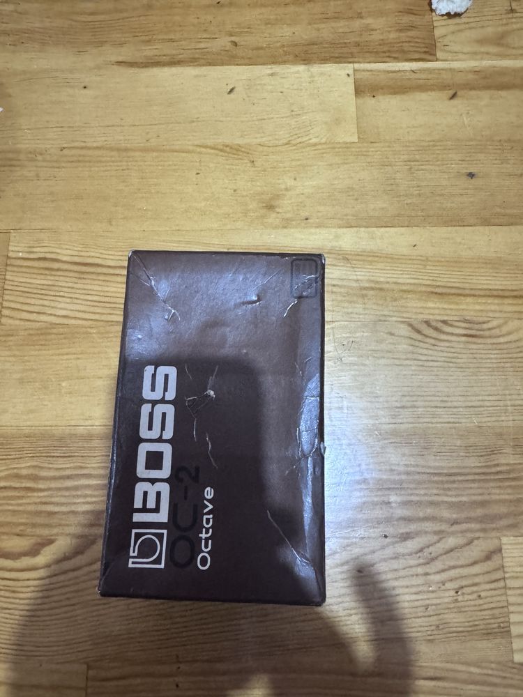 Продам гитарную примочку BOSS OCTAVER OC-2. В идеальном состоянии