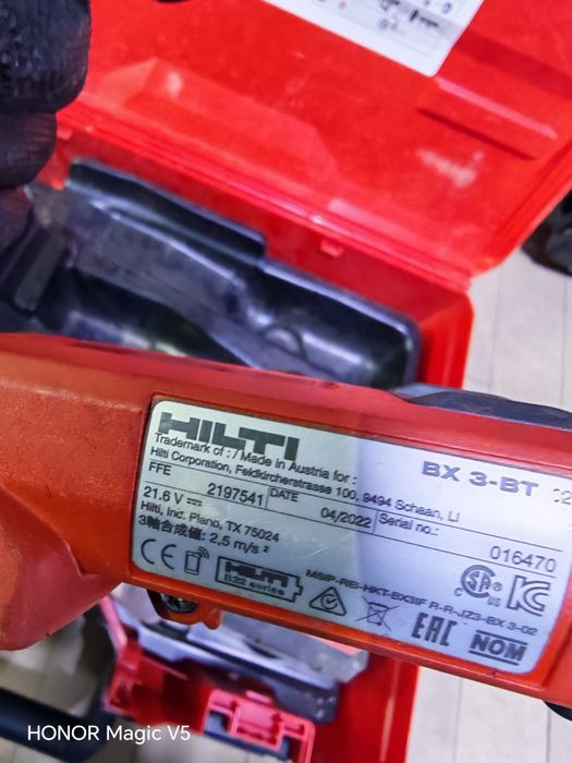 Pistol HILTI BX 3-BT (02) de implantat bolțuri pe acumulator
BX 3-BT A