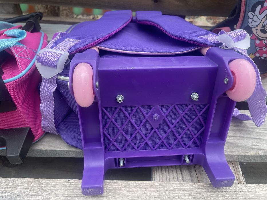 Детски ранички на колелца