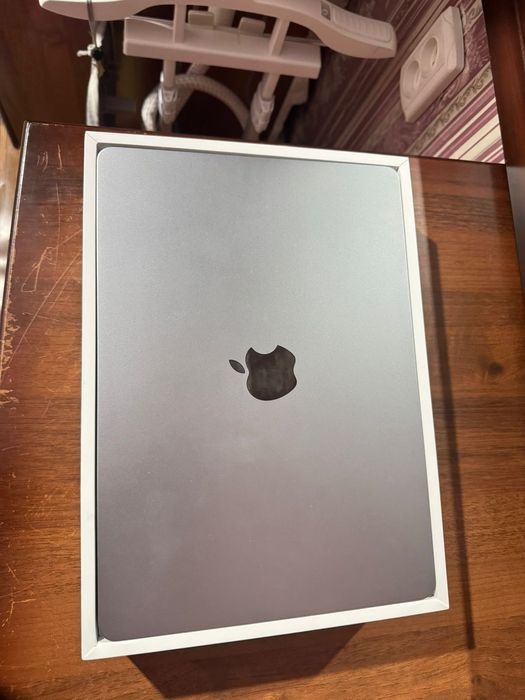 MacBook Air 13.6-inch m2 chip