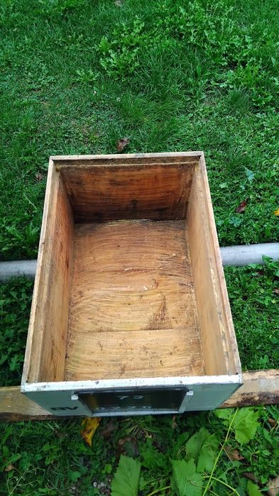 Lăzi și rame apicultura