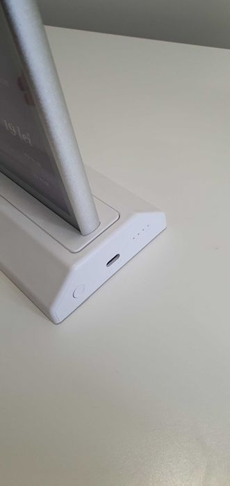 Reclama luminoasa panou led A4 cu stand reincarcabil de birou