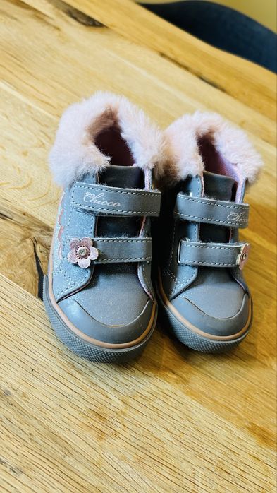 Ghetute Chicco fetite blanita nr 20/1 an