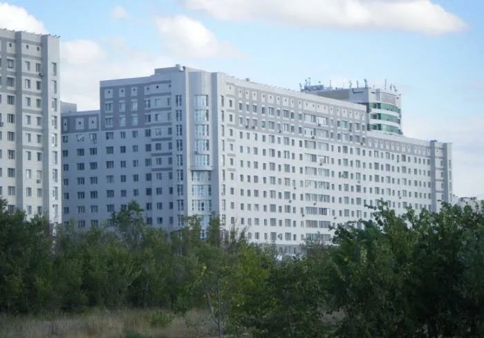 Подселение девушку
