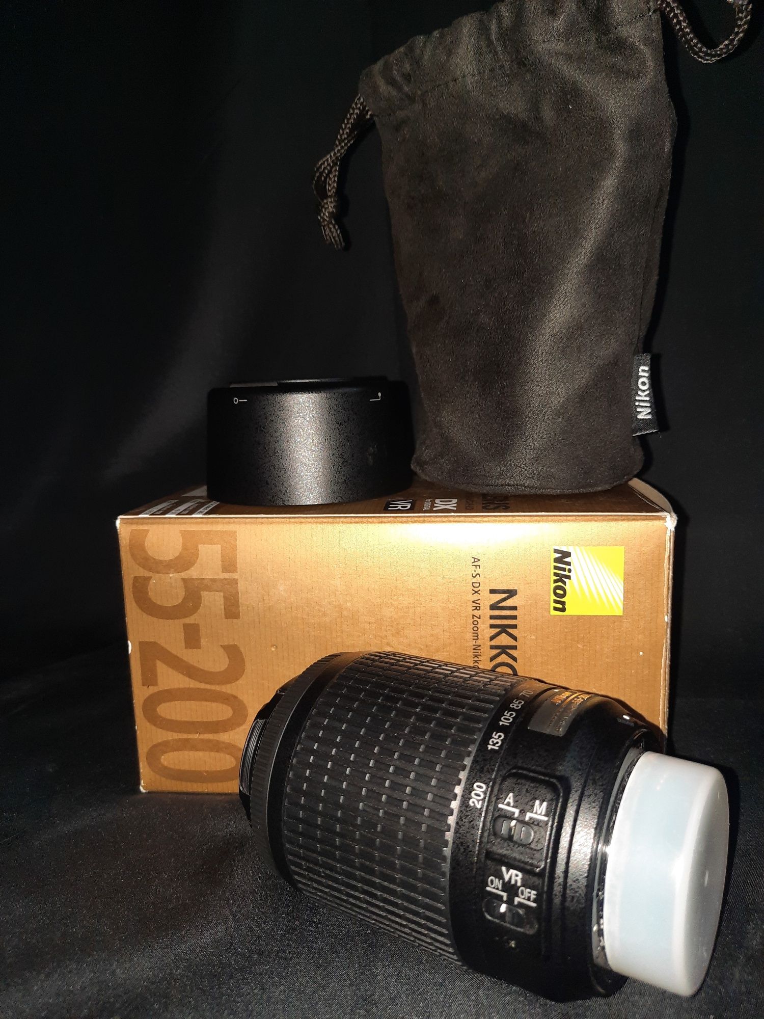 Vând Nikon D3400 DSLR, pachet full