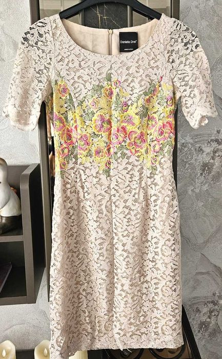 Продам платье 42р