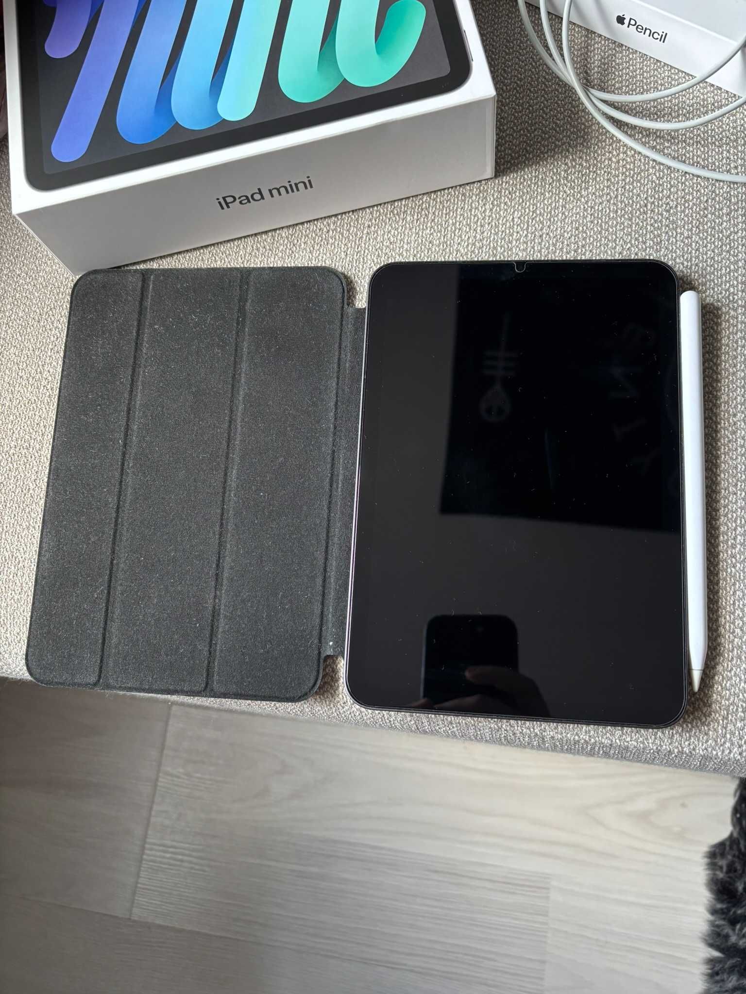 iPad Mini 6 64 GB - Garantie 20 Luni (+ Apple Pencil 2 + Husa & Folie)