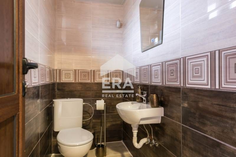 Продава се Къща в с. Близнаци, Област Варна - 288 кв.м за 1355 €/кв.м - Снимка #11