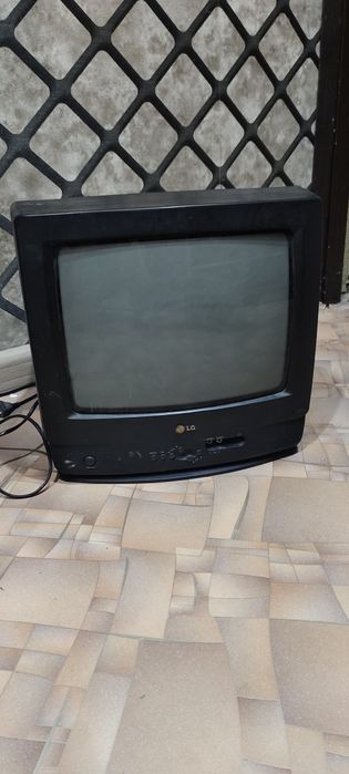 Отдам телевизор LG