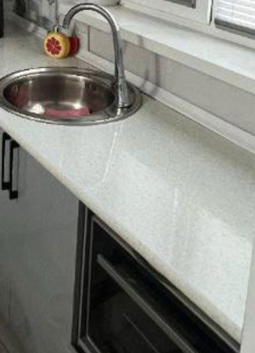 Столешница 2.10 на 55 см новый, есть отвер