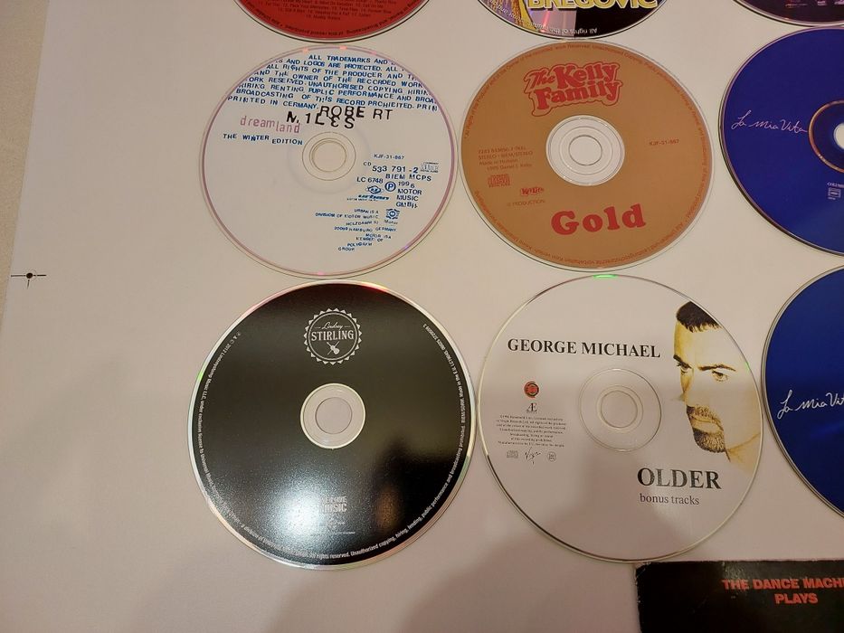 Lot 10 CD cu super-artiști străini în husă. Colecție personală. 120lei