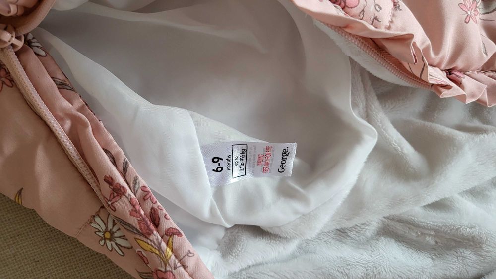 Бебешки космонавт за момиче 6-9м