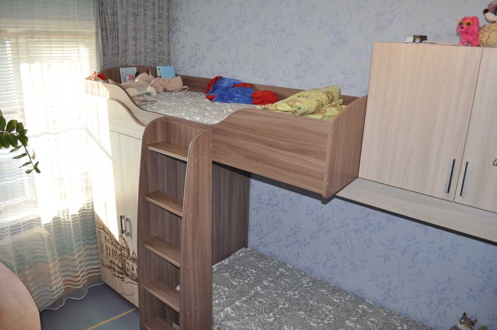 Продам 3-х комнатную мебелированную квартиру в центре, М.Горького 82
