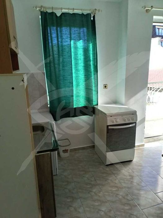 Дава се под наем Тристаен апартамент в Варна, Център - 60 кв.м за 325 € - Снимка #1