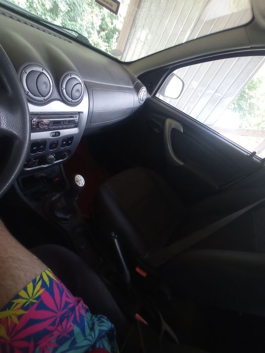 Vând Dacia Duster