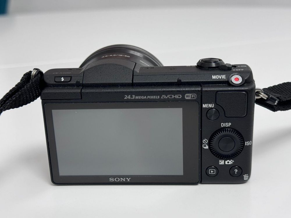 Vand Sony A5100 Mirrorless 24MP