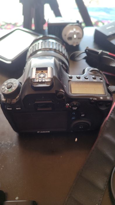 Kamera 6d sotiladi