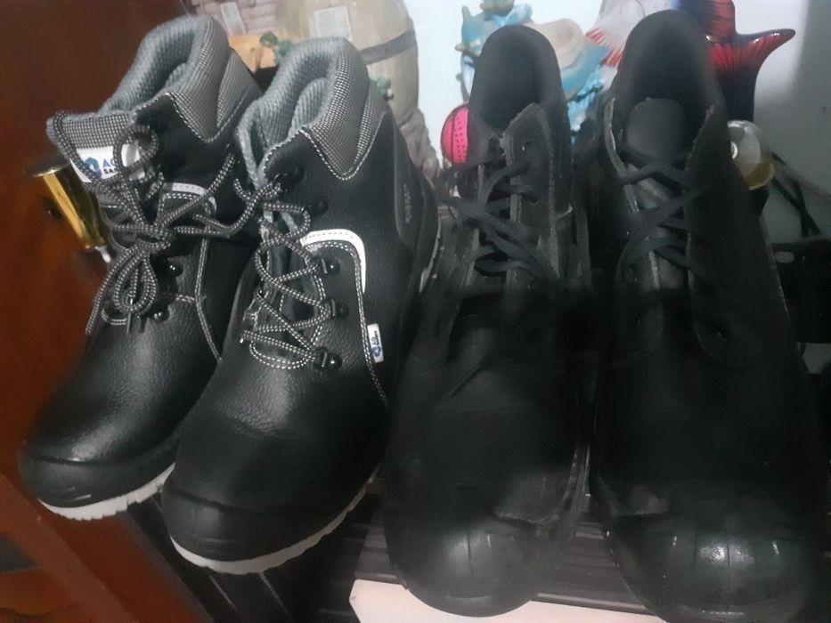 Продам ботинки 44р 45р 8т коньки 43р 8т тюльпан 3т