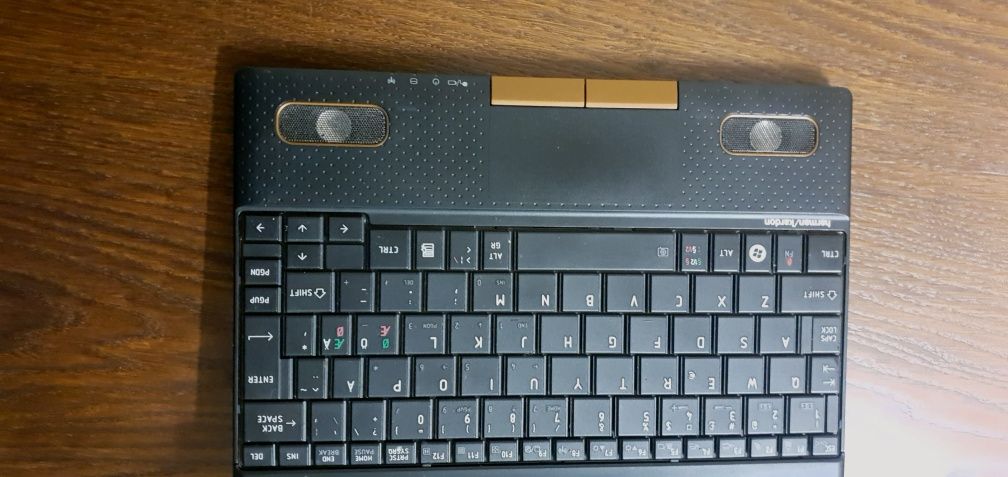 Лаптоп Toshiba NB520-11N