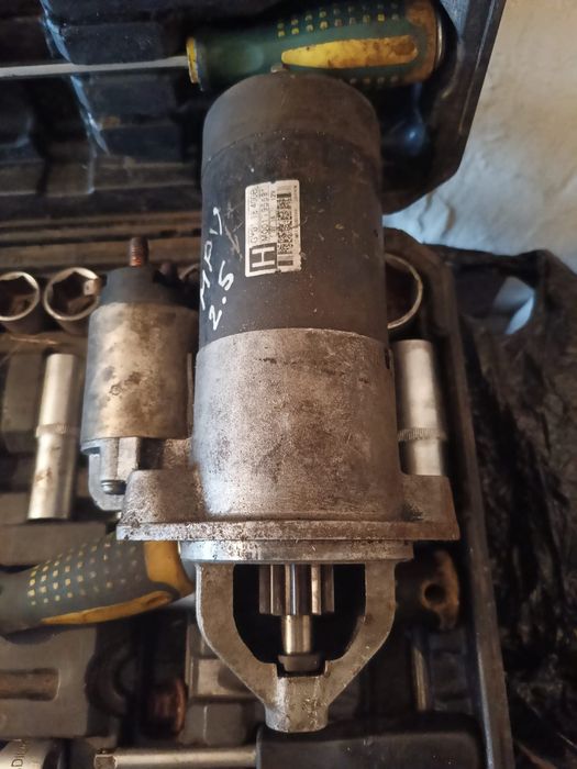 Продам стартер от Мерседес двигатель М103  М102