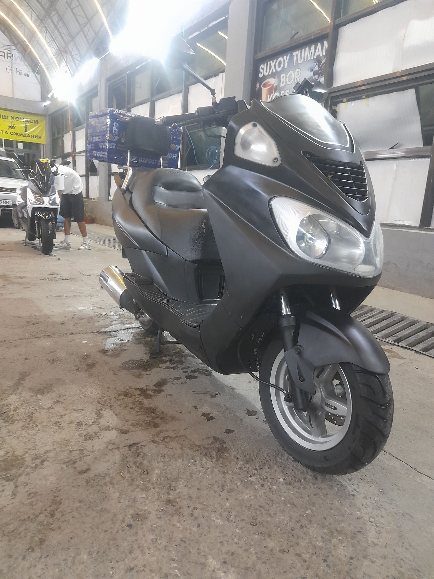 Skuter sotiladi 125 kub