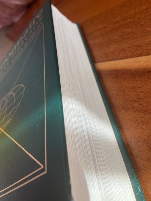 dictionar si enciclopedie franceza datata din anul 1980