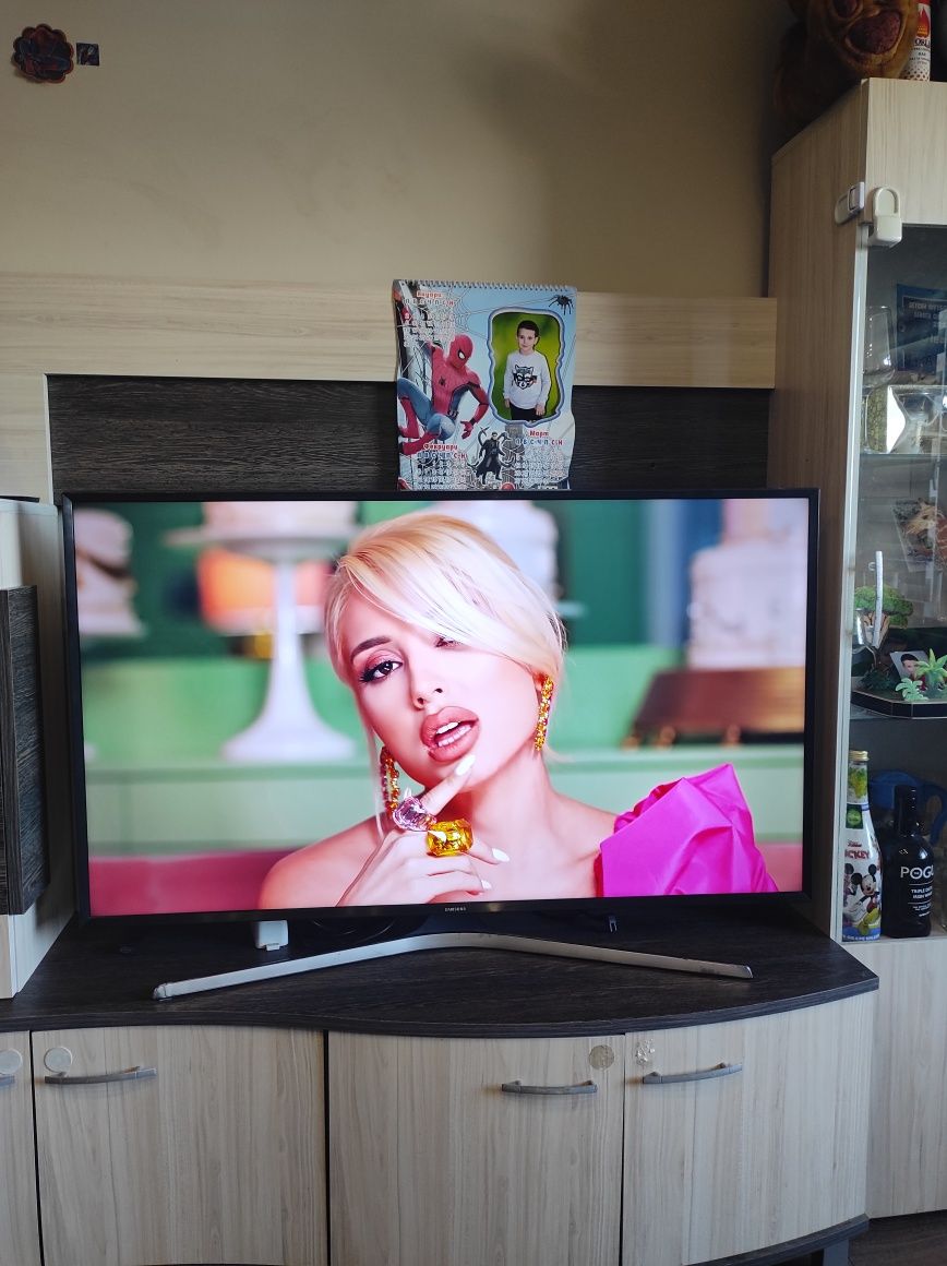 SMART Телевизор SAMSUNG 48 инча Ultra HD 4K