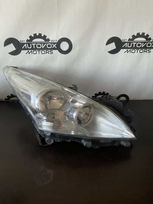 Far dreapta Peugeot 3008 5008 an 2010-2013