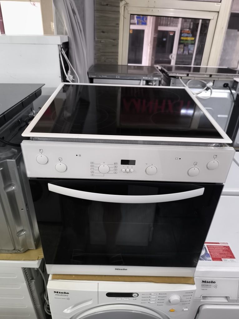 Фурна с котлони Miele H4114E