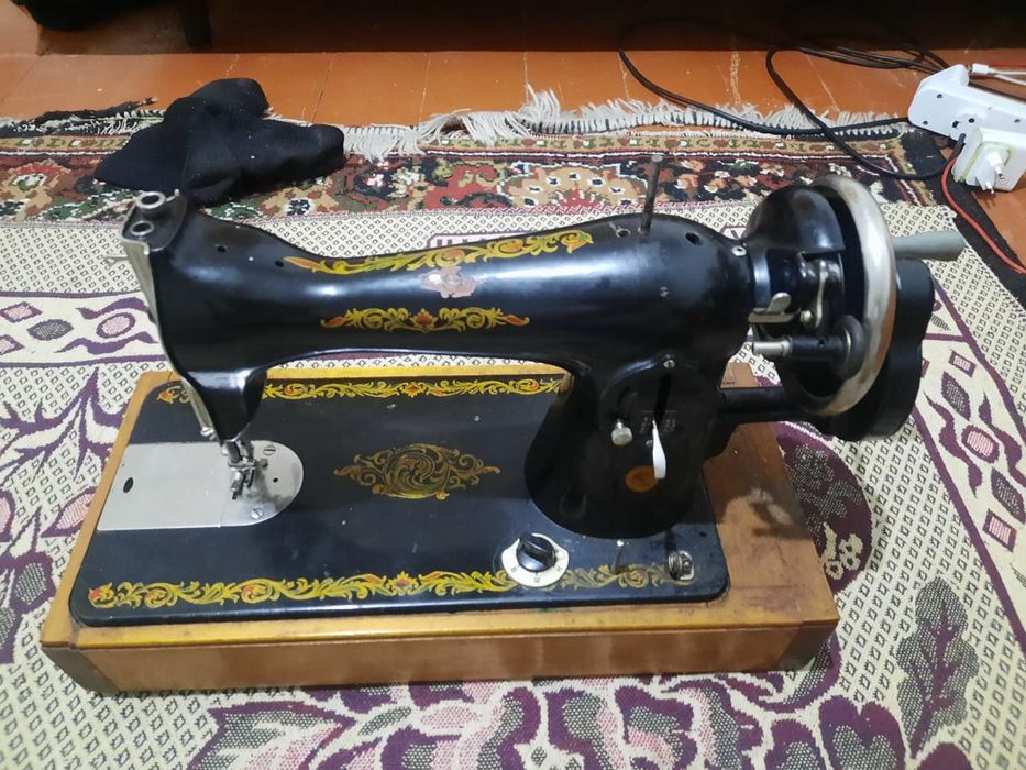 Продается швейная машинка