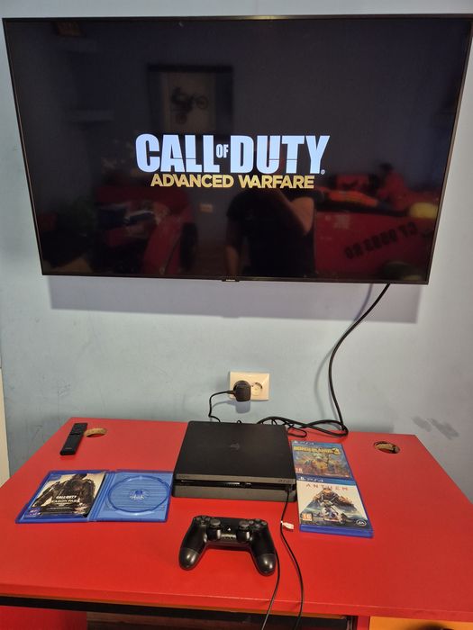 Playstation 4 slim