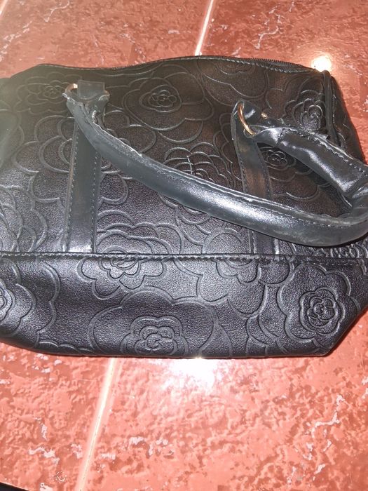 Дамска чанта и малък несесер