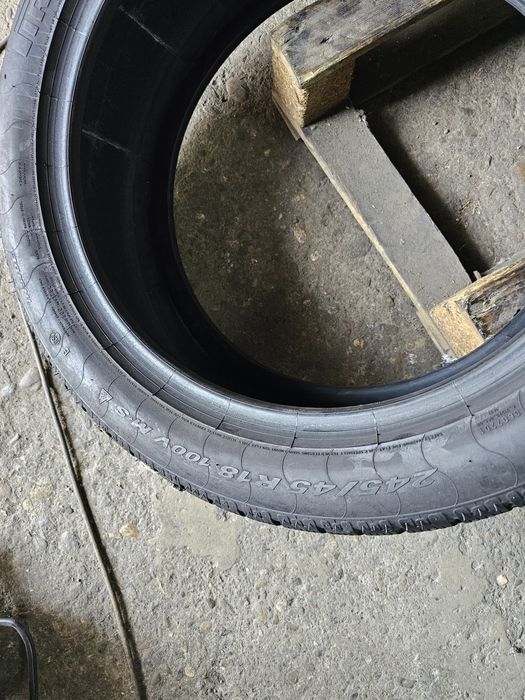 2 anvelope iarna 245 45 18 Pirelli Runflat