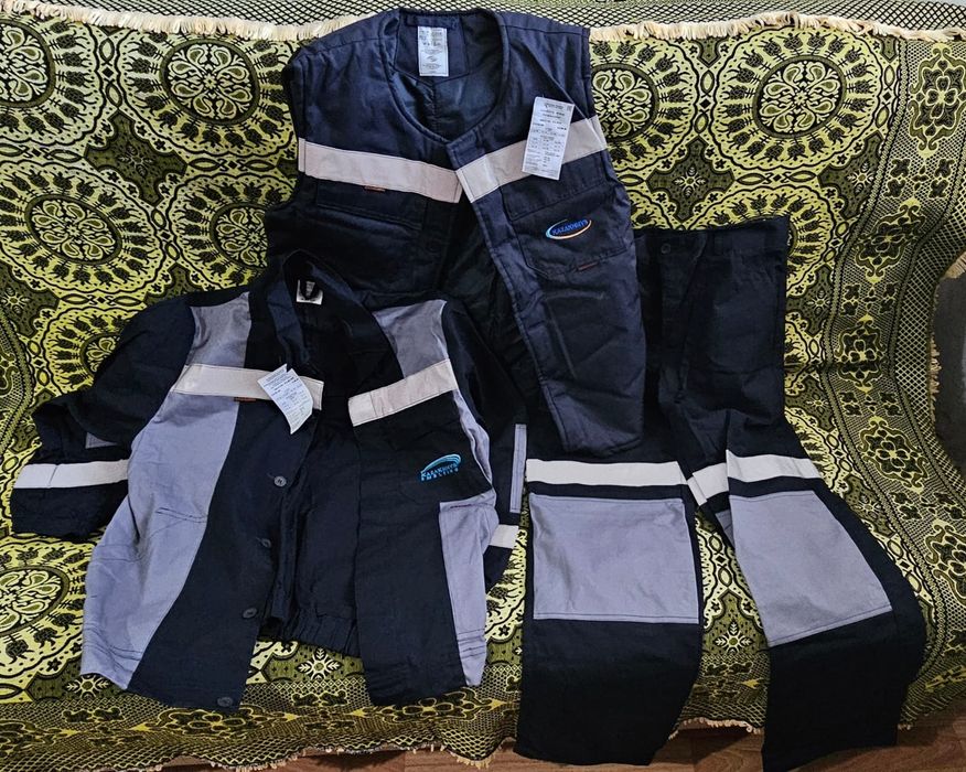 Спец. Одежда , Лето и Зима. 

КОМПЛЕКТ РАБОЧЕЙ СПЕЦ. ОДЕЖДЫ