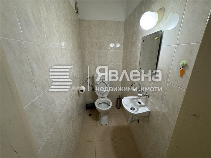 Просторен тристаен апартамент!