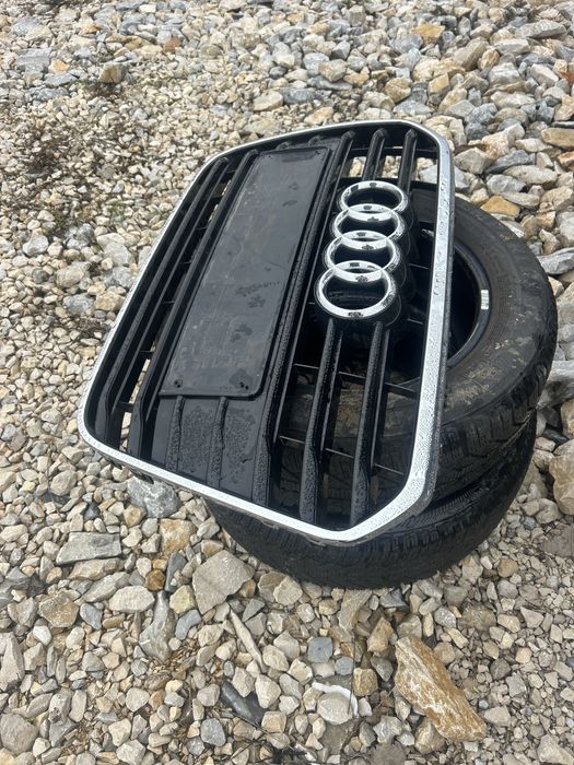 Предна декоративна решетка за Audi A6-4G/C7