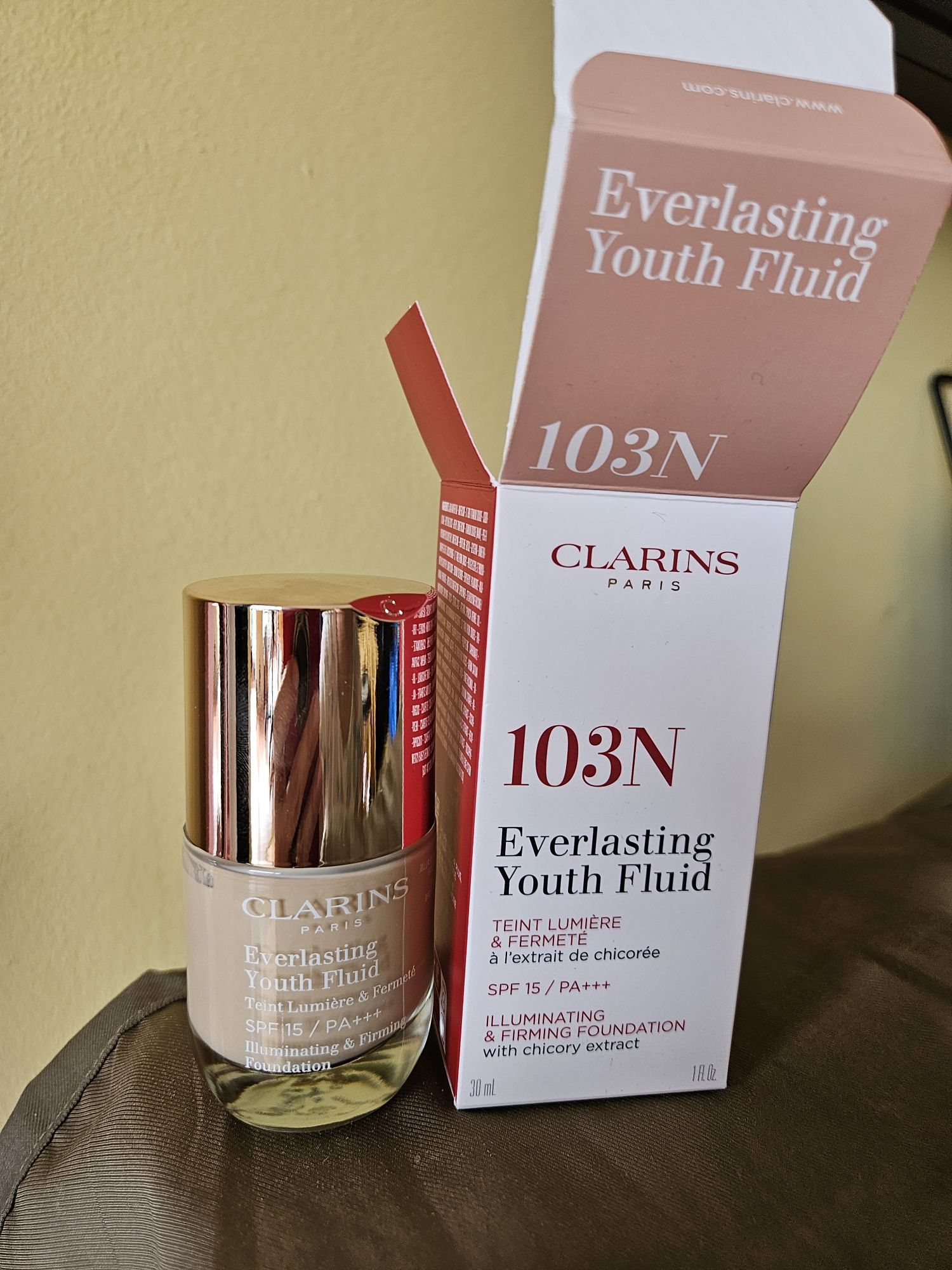 Fond de ten Clarins Everlasting Youth Fluid, nuanta 103N