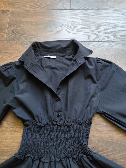 Дамска черна риза - рокля, вталена с буфан ръкав