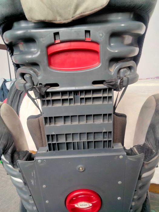 Столче за кола за дете със специални нужди