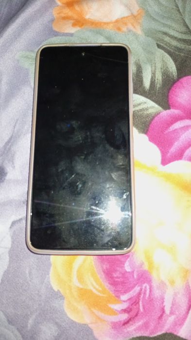 Продам телефон техно спар