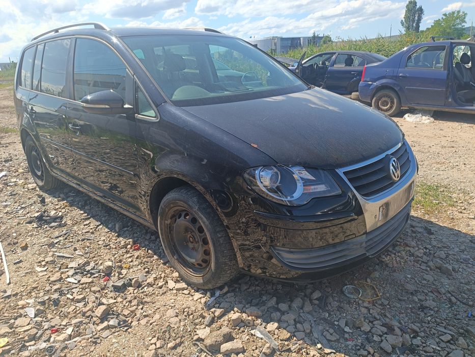 Dezmembram vw Touran, 1.9 tdi, tip motor bxe