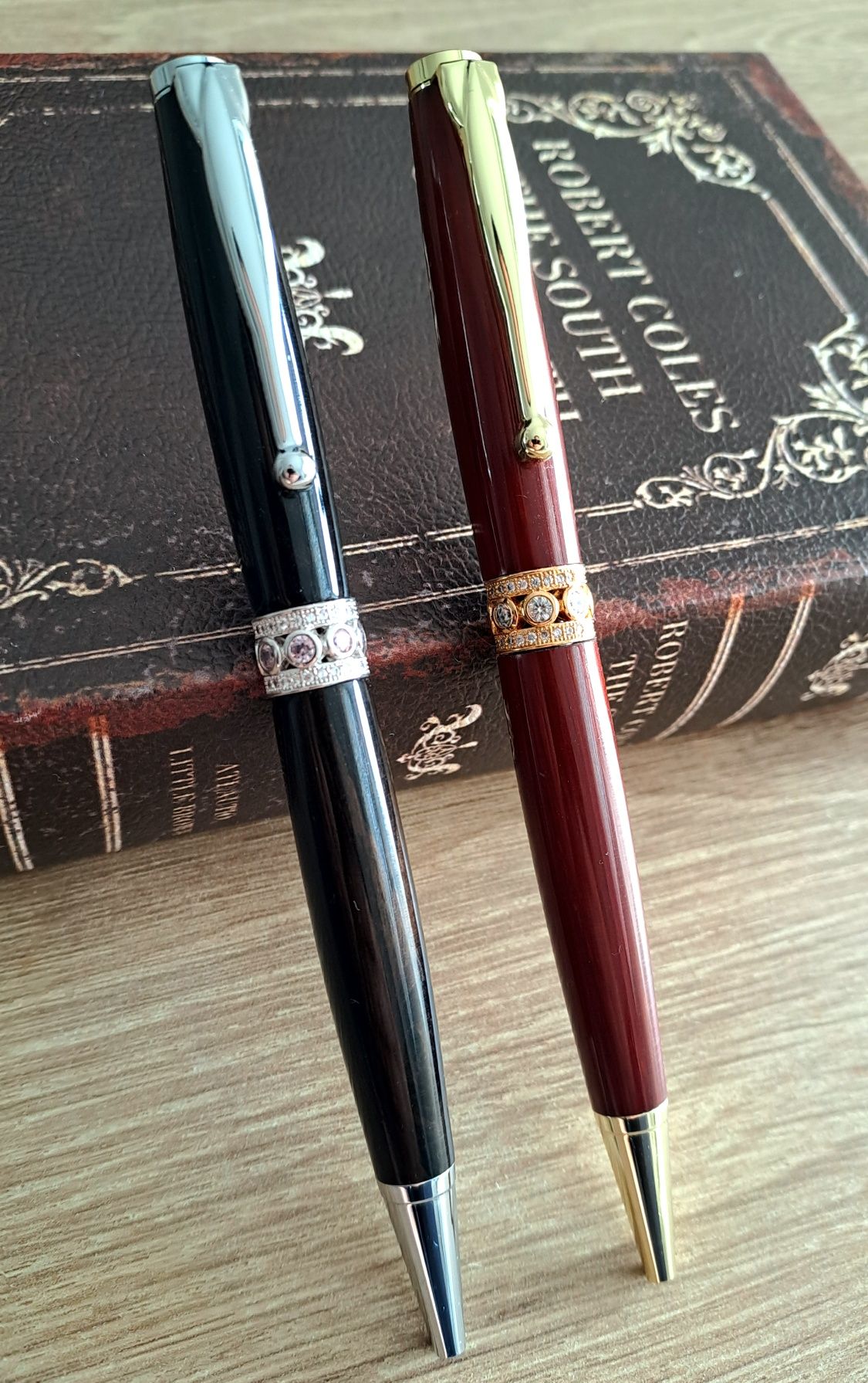Pix Handmade- din lemn exotic