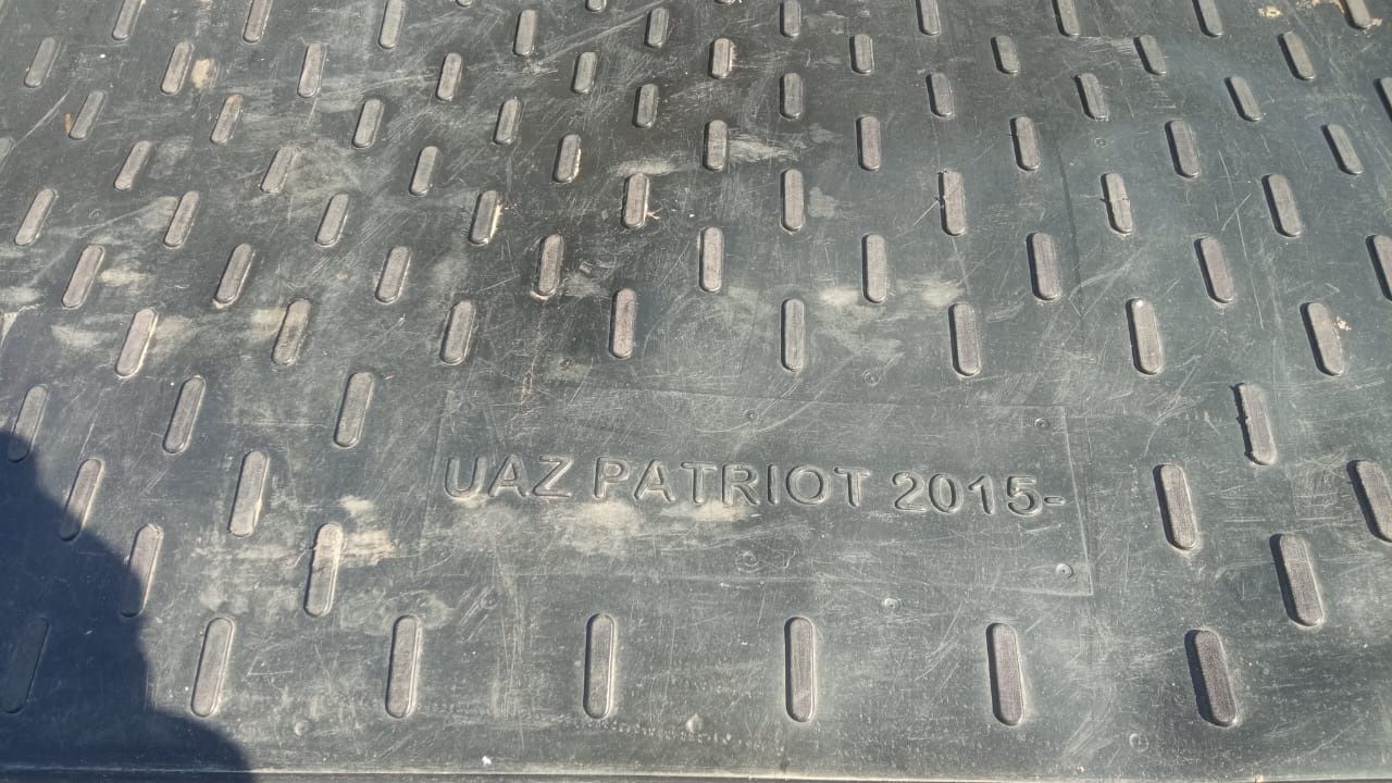 Продам коврик на УАЗ 2015 года