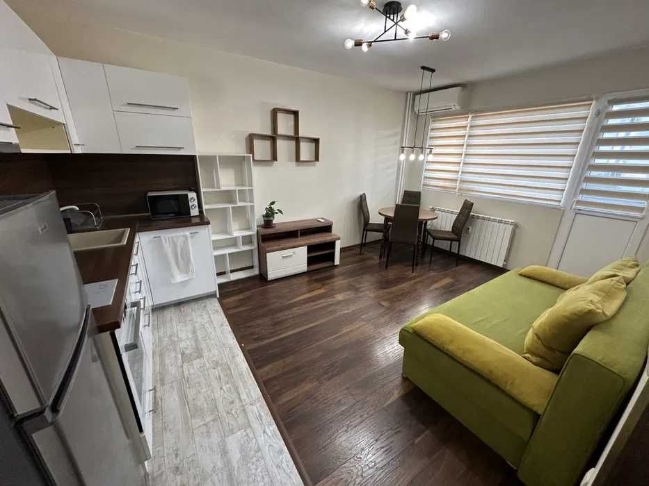 Дава се под наем Двустаен апартамент в София, Връбница 1 - 50 кв.м за 459 € - Снимка #1