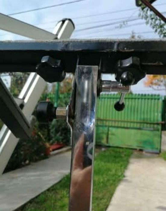 Vând suport stativ mixer