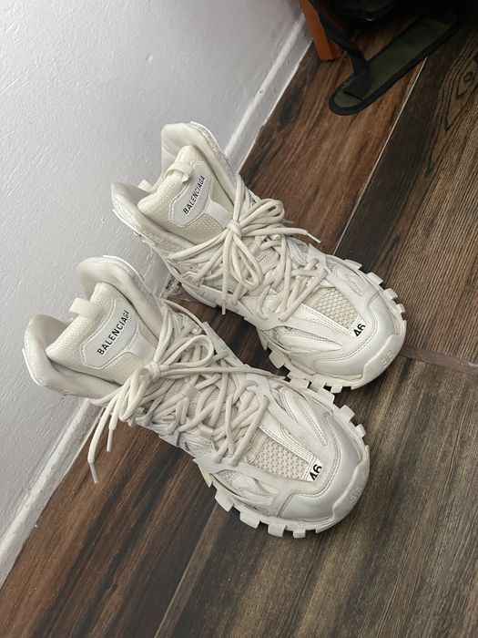 Balenciaga track