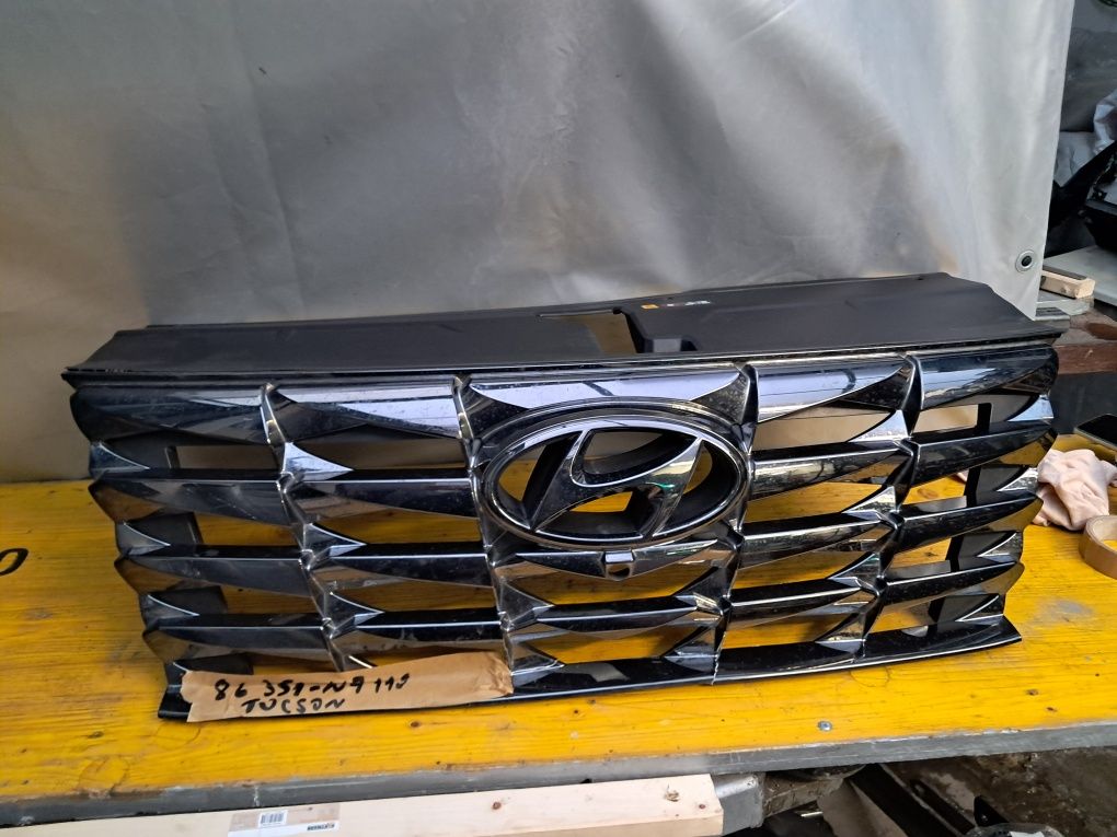 Грил решетка Hyundai Tucson с камера